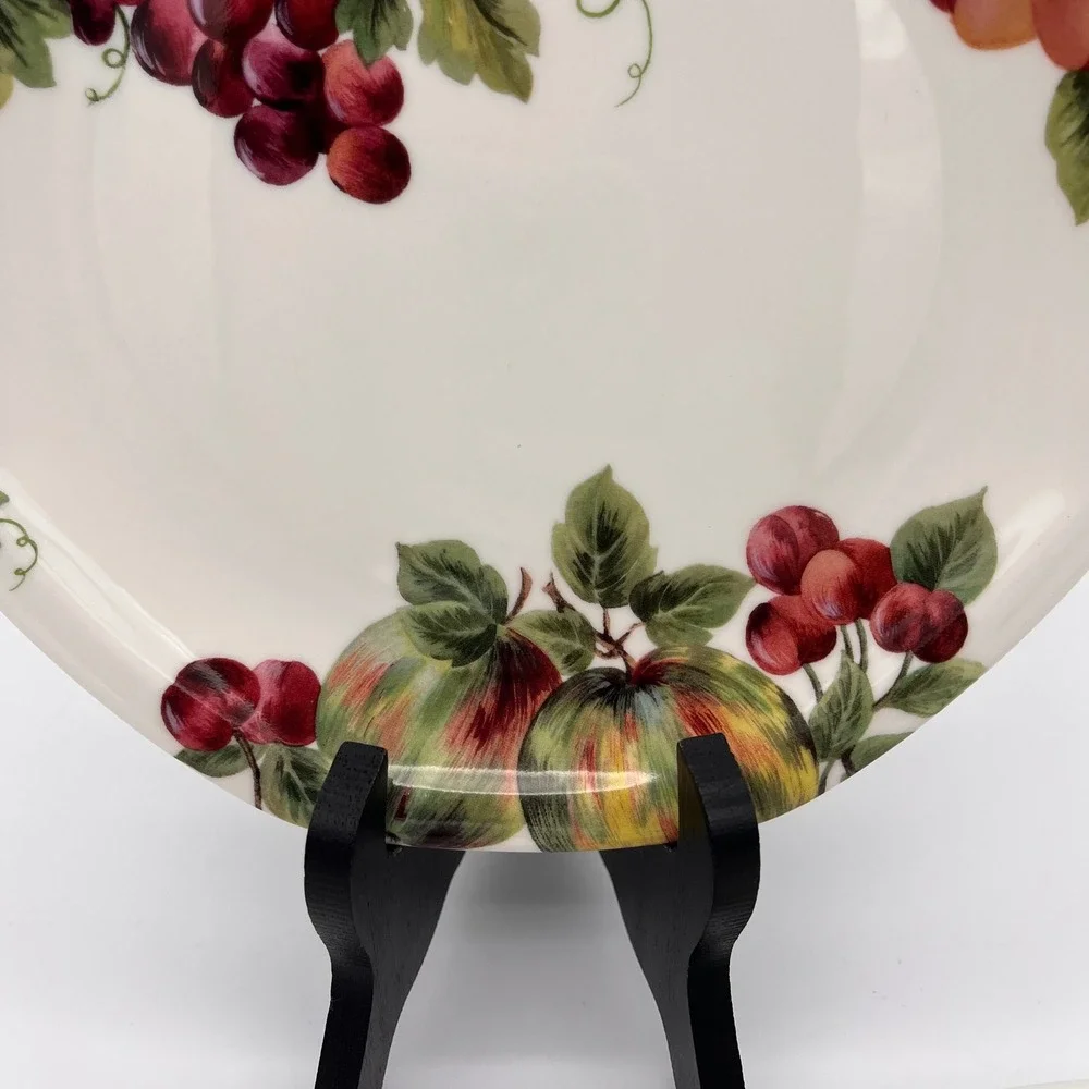 Royal Doulton Everyday Vintage Grape Salad Plates Set of 4 Fruit Fine China 8.25